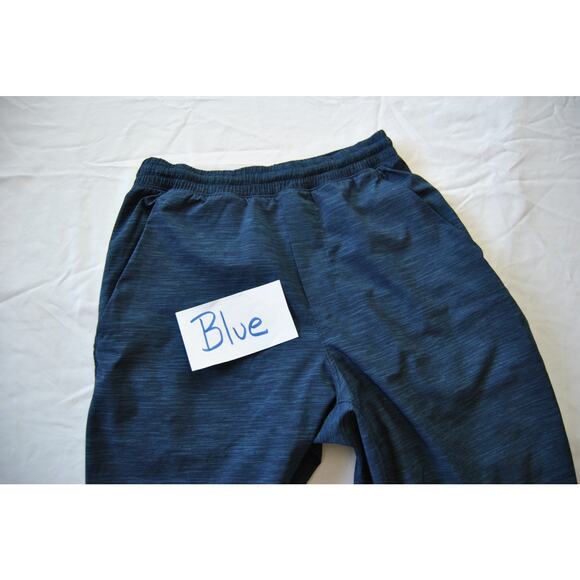 Lululemon Navy Blue X-Small 9" Inseam Lined Blue Shorts w/ Pockets - Picture 8 of 8